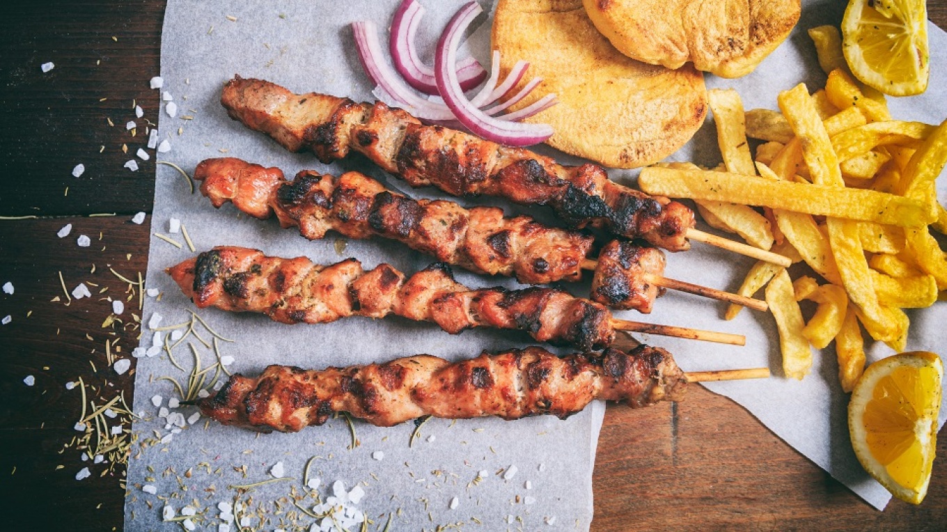 Σου αρέσει το κρέας; Εδώ μπορείς να φας τα καλύτερα σουβλάκια της Λεμεσού