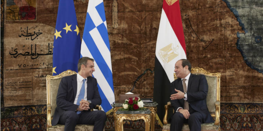 Να ενισχυθεί ο συντονισμός Αιγύπτου-Ελλάδας υπογράμμισαν Σίσι και Μητσοτάκης