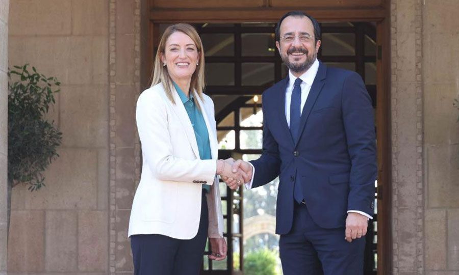 Στο Προεδρικό η Μέτσολα: Συναντιέται με τον Πρόεδρο Χριστοδουλίδη - Ακολουθεί Διάσκεψη Προέδρων ΕΚ