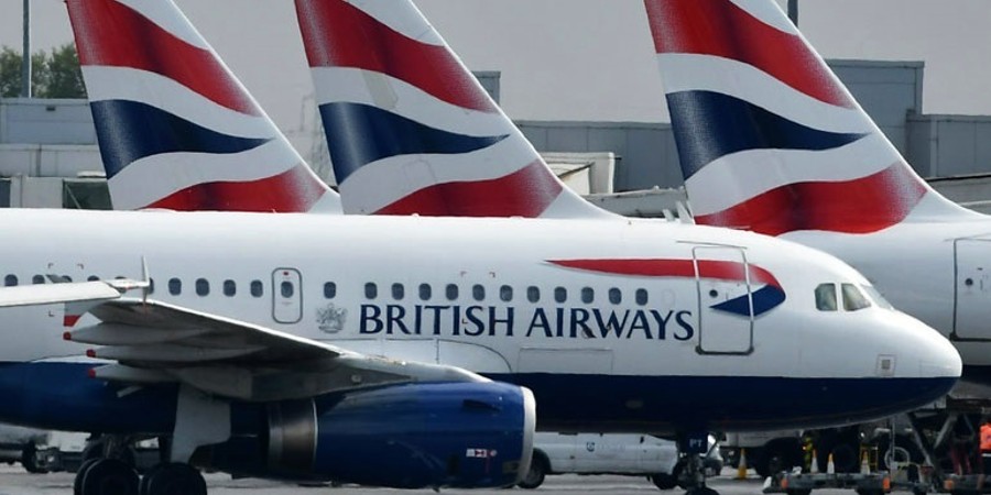 Τρόμος σε πτήση στη Βρετανία - Οι ισχυροί άνεμοι δεν άφησαν αεροπλάνο να προσγειωθεί - ΒΙΝΤΕΟ