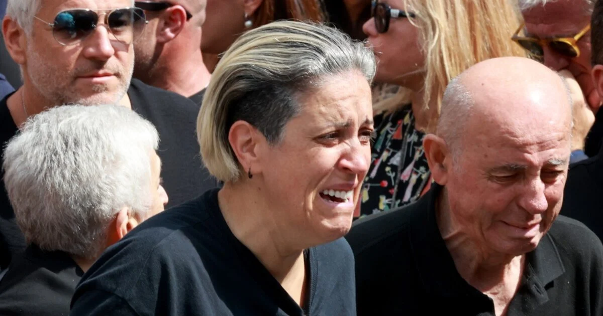 Γιώργος Μαζωνάκης: Η αδελφή του, Μαρία, σπάει για πρώτη φορά τη σιωπή της μετά τον θάνατό του – «Δε το χωράει το μυαλό μου»
