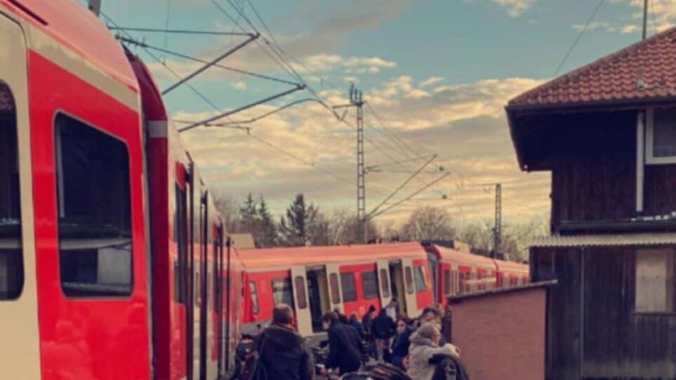 Σύγκρουση τρένων στο Μόναχο – Πληροφορίες για έναν νεκρό και δεκάδες τραυματίες -ΦΩΤΟΓΡΑΦΙΕΣ