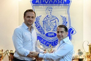 Ήρθε Κύπρο και ο άμεσος συνεργάτης του νέου προπονητή του Απόλλωνα