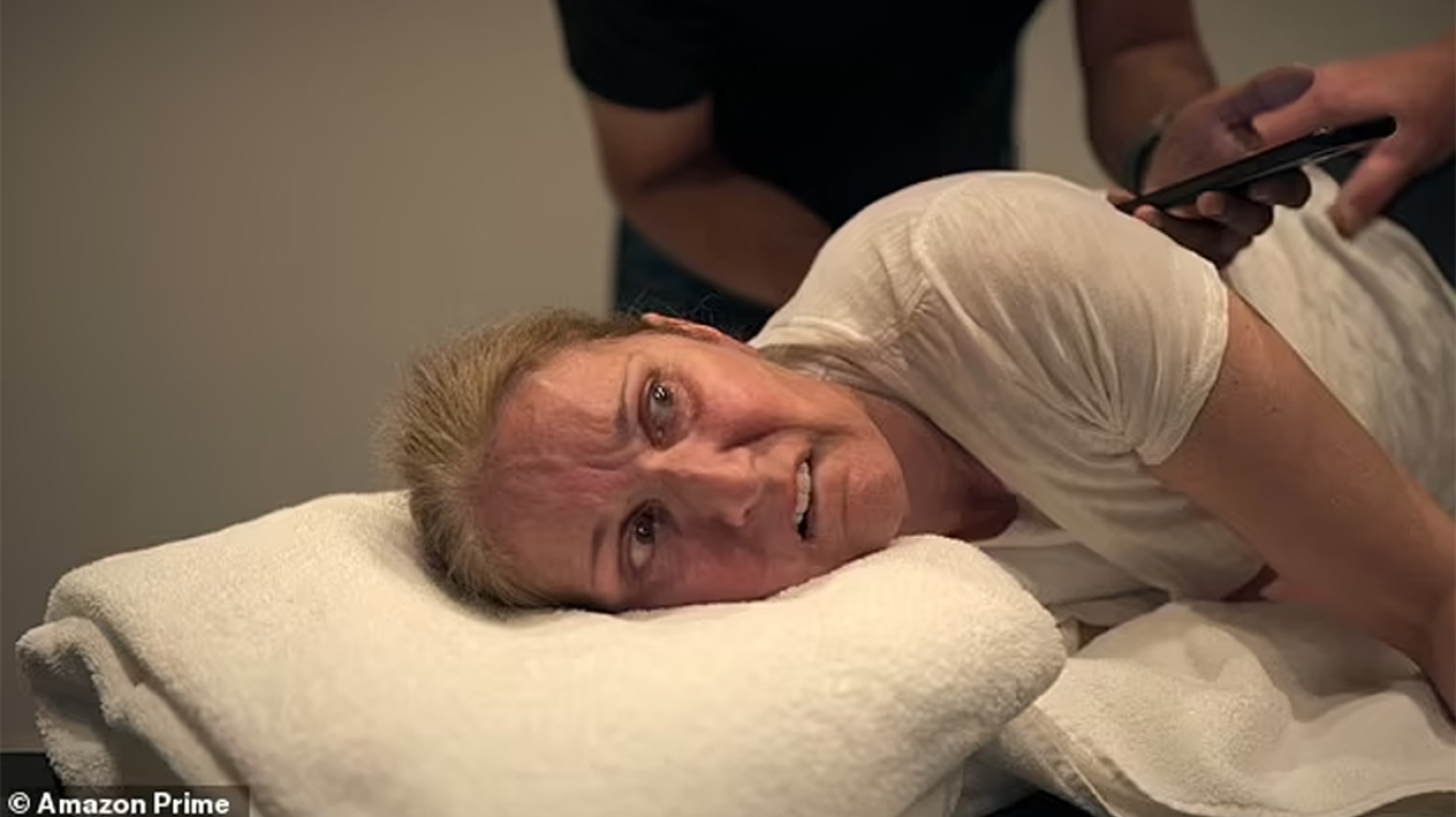 Σελίν Ντιόν: Συγκλονιστικό βίντεο με τη στιγμή που παθαίνει κρίση – Κλαίει από τον πόνο