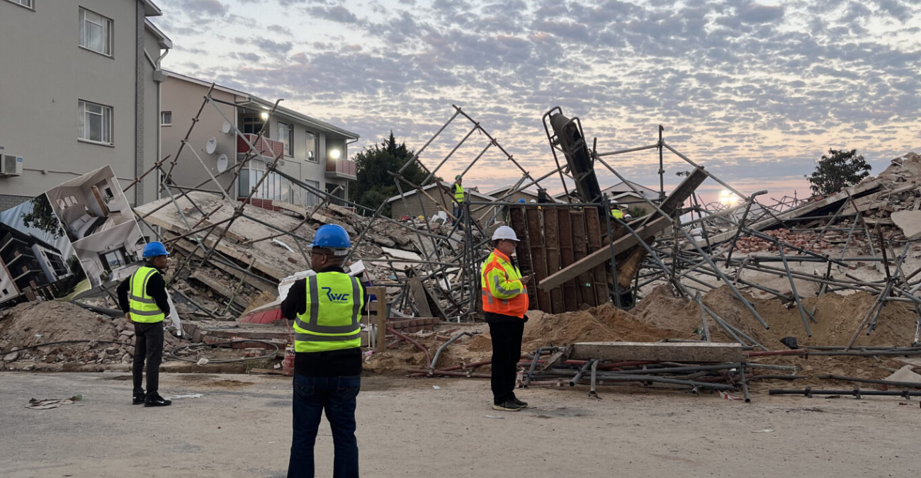 Νότια Αφρική: Άνδρας ανασύρθηκε ζωντανός από τα ερείπια, πέντε ημέρες μετά την κατάρρευση κτιρίου στην πόλη Τζορτζ