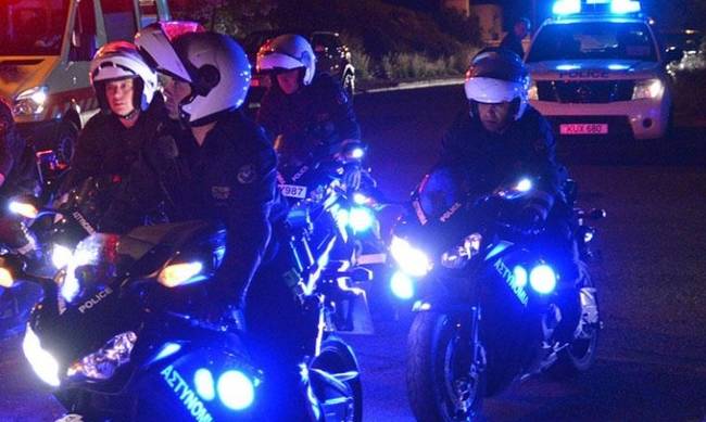 Νέο ξέσπασμα της Αστυνομίας για τους ασυνείδητους οδηγούς- Σβήνουν τα φώτα πορείας και περνούν πάνω από νησίδες για να μην καταγγελθούν