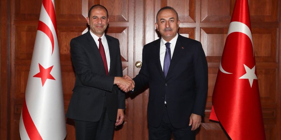 Συνάντηση Οζερσάι με Τσαβούσογλου στην Κωνσταντινούπολη