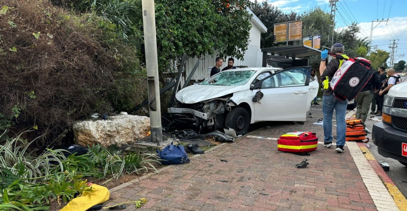 Τρόμος στο Τελ Αβίβ: Αυτοκίνητο έπεσε σε πλήθος και άγνωστος μαχαίρωσε πολίτες