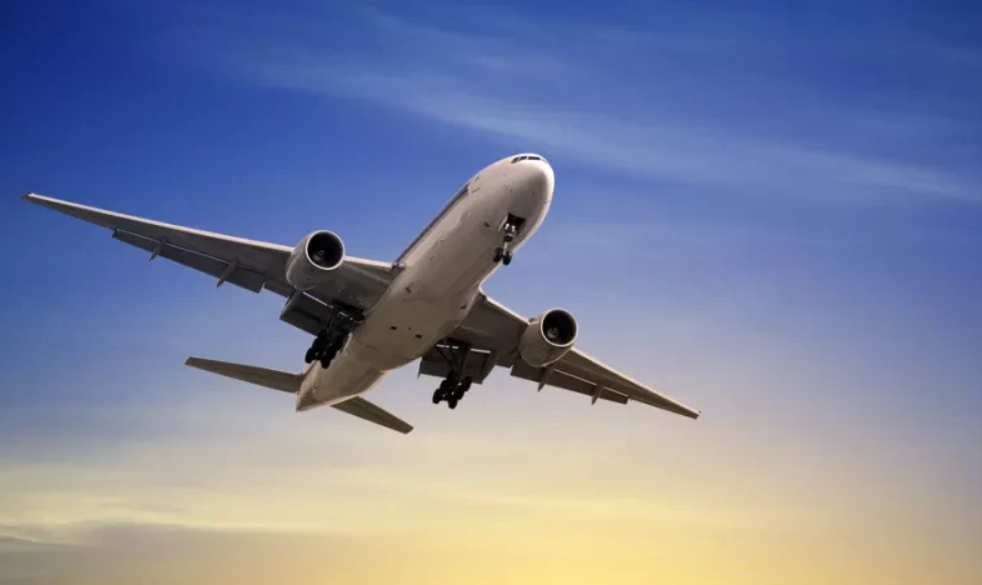 Τα ακούσαμε όλα - Πρώην αεροσυνοδός παρίστανε τον πιλότο για να κάνει εκατοντάδες δωρεάν ταξίδια