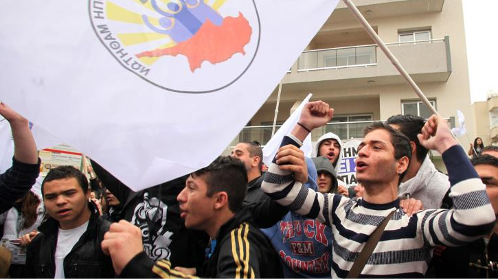 ΠΣΕΜ: Απαράδεκτο να κουνάει το Υπουργείο Παιδείας το δάχτυλο στους μαθητές 