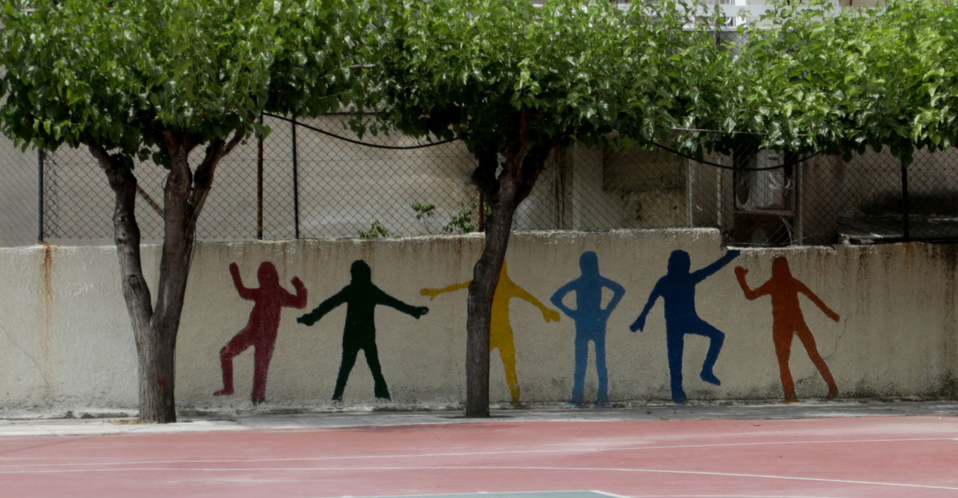 Ελλάδα: 13χρονος μπήκε σε σχολείο και χτύπησε στο πρόσωπο 12χρονο