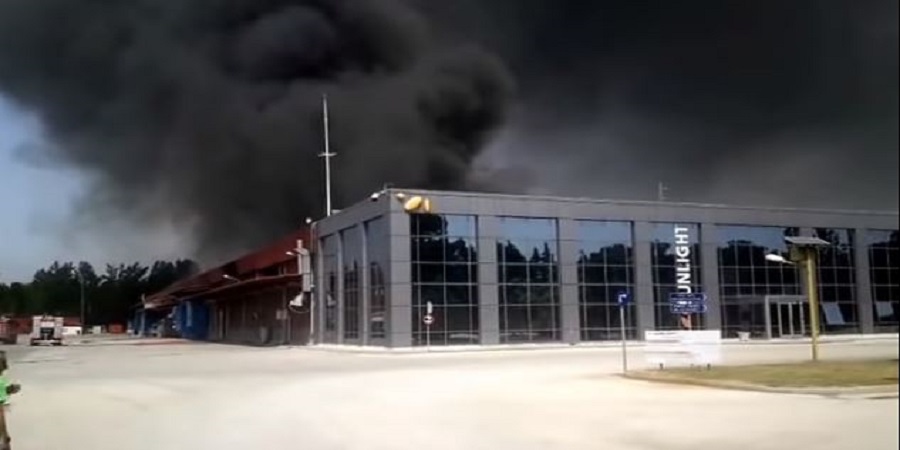 Μεγάλη φωτιά σε εργοστάσιο μπαταριών στην Ξάνθη- Eκκενώθηκαν οικισμοί - VIDEO 