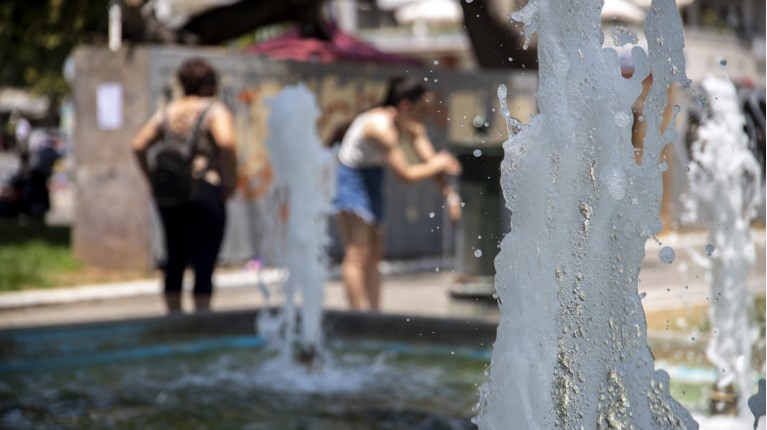 Καιρός: Ο υδράργυρος παίρνει ξανά την ανηφόρα – Πότε θα δούμε μικρή ανάσα δροσιάς
