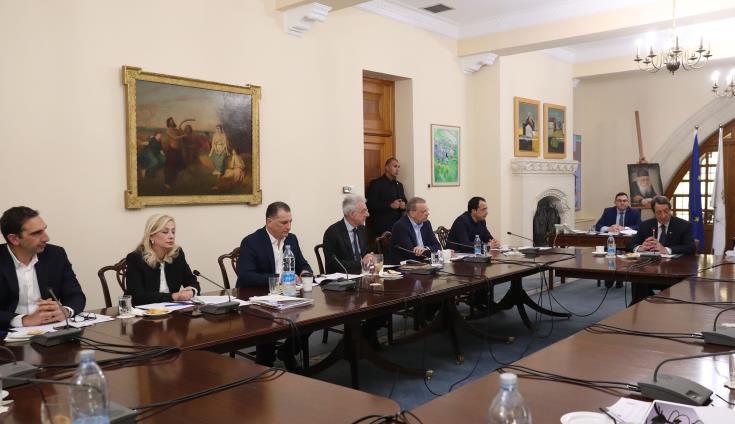 ΚΥΠΡΟΣ – ΚΟΡΩΝΟΪΟΣ: Ανακοινώνει (15:20) τα νέα μέτρα ο υπουργός Υγείας Κωνσταντίνος Ιωάννου