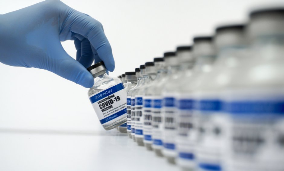 Ο ΕΜΑ ενέκρινε συστάσεις για αύξηση παραγωγής εμβολίων απο Pfizer και Moderna