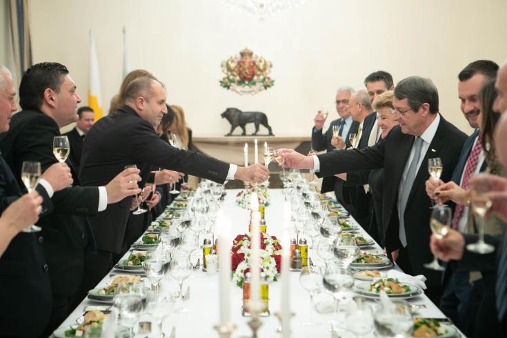 Αποφασισμένες να ενισχύσουν τις διμερείς τους σχέσεις Κύπρος - Βουλγαρία