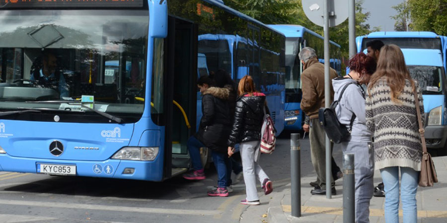 «Δώρο» από τον ΟΣΕΛ τα πρωινά μαθητικά δρομολόγια – 4,5 μηνιάτικα έχουν να παίρνουν οι λεωφορειούχοι