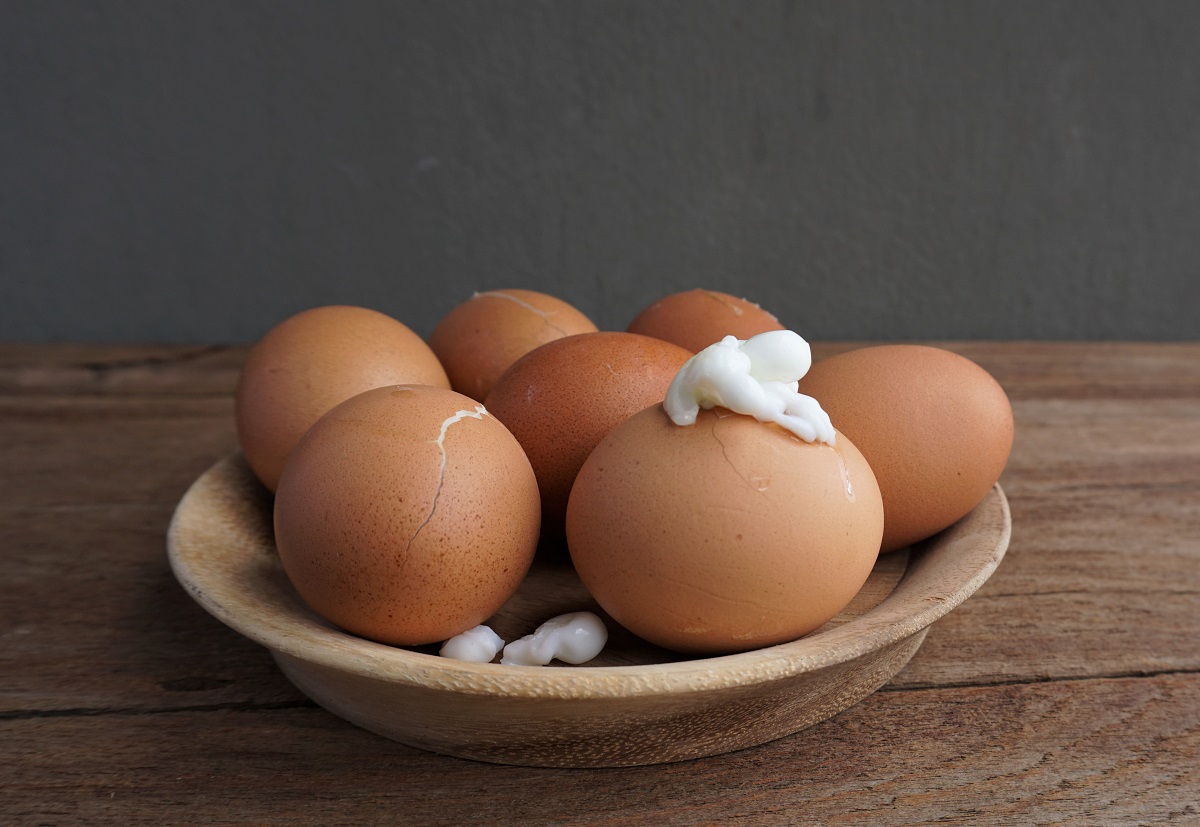 Γιατί σπάνε τα αυγά όταν τα βράζουμε -Τι κάνουμε λάθος