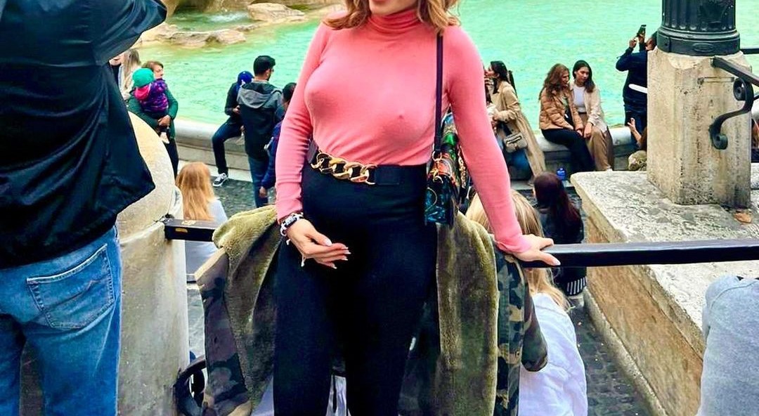Αγαπημένη Ελληνίδα τραγουδίστρια ανακοίνωσε την εγκυμοσύνη της ανήμερα της Γιορτής της Μητέρας