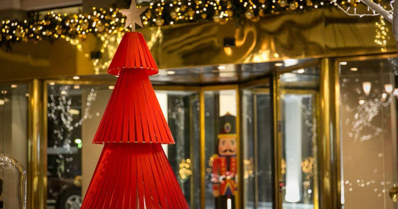 Θες να περάσεις τα Χριστούγεννα σε ξενοδοχείο; Ιδού τα εορταστικά πακέτα - Όλες οι πληροφορίες