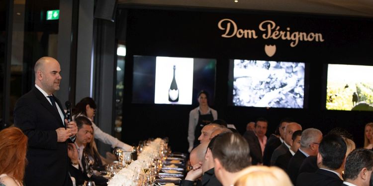 Το 'μεγαλείο' της κομψότητας από την εμβληματική σαμπάνια του Οίκου Dom Pérignon!