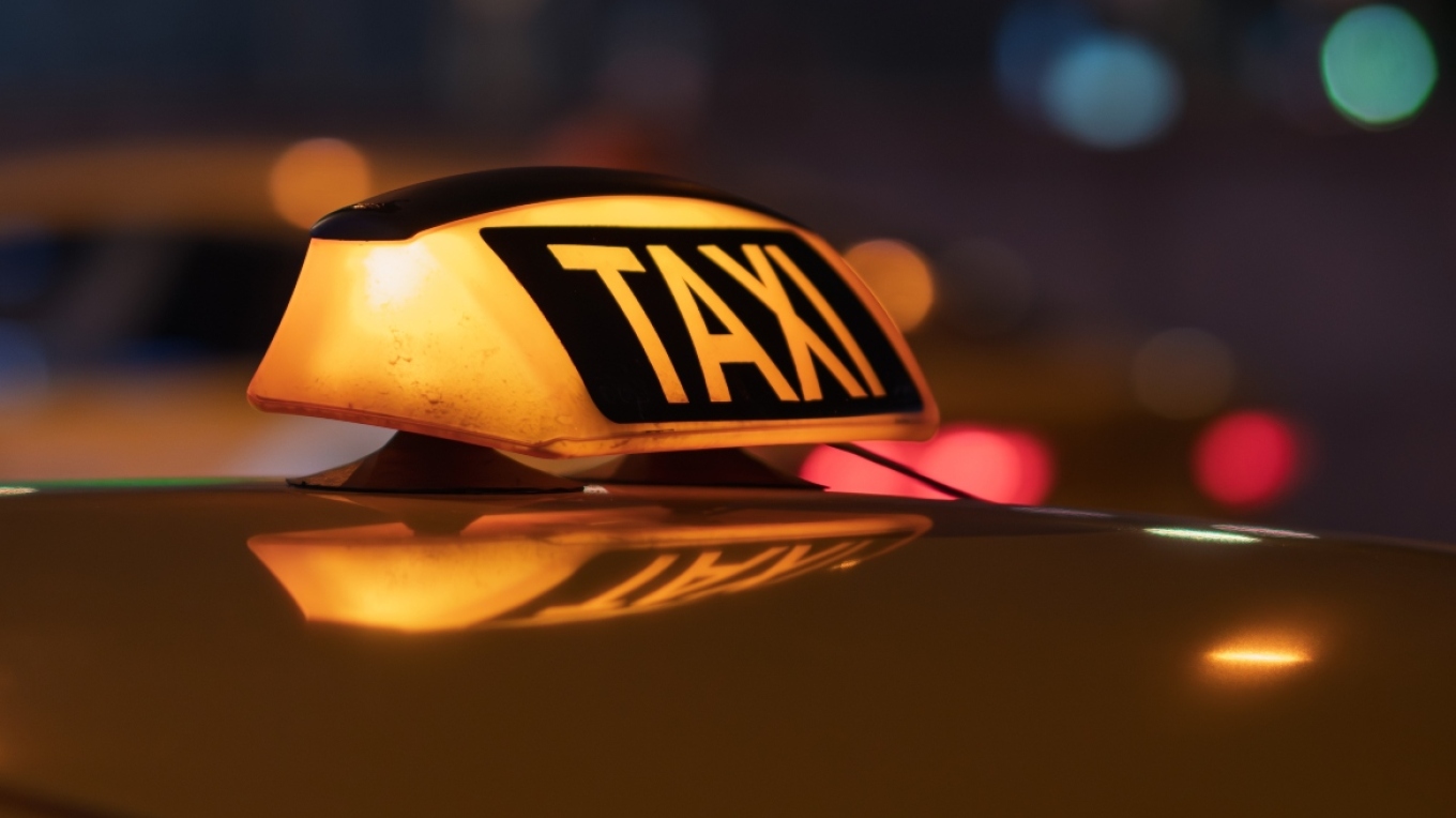 Ελλάδα: Άνδρας δάγκωσε γυναίκα οδηγό ταξί στη και της έκοψε το αυτί, στο νοσοκομείο η 54χρονη