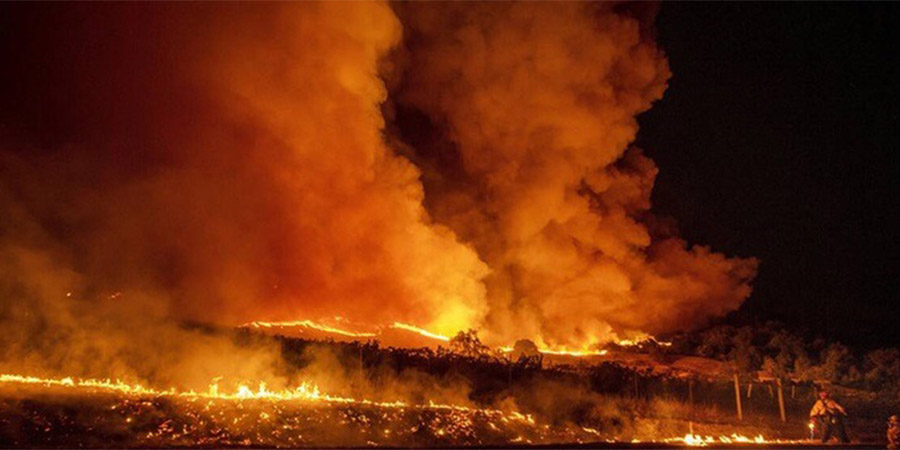 ΗΠΑ: Γιγαντιαία πυρκαγιά στην Καλιφόρνια  - Απομακρύνονται οι κάτοικοι