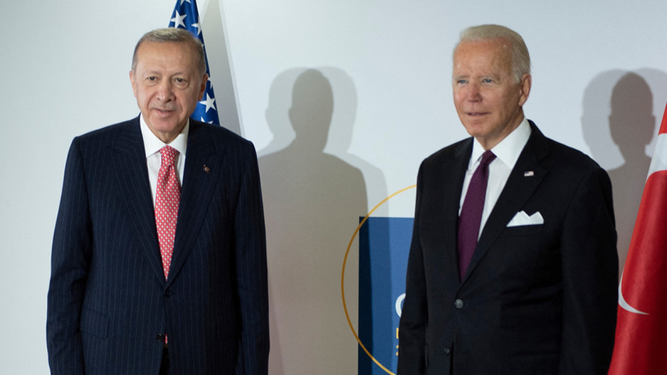 ΗΠΑ: Ο Μπάιντεν δίνει τα F-16 στην Τουρκία λίγο μετά το «ναι» Ερντογάν για ένταξη της Σουηδίας στο ΝΑΤΟ