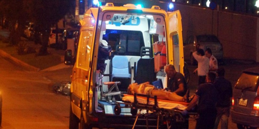 ΛΑΡΝΑΚΑ: Χοροεσπερίδα κατέληξε με ασθενοφόρα– 29χρονος παρέσυρε δύο πεζούς με το όχημά του