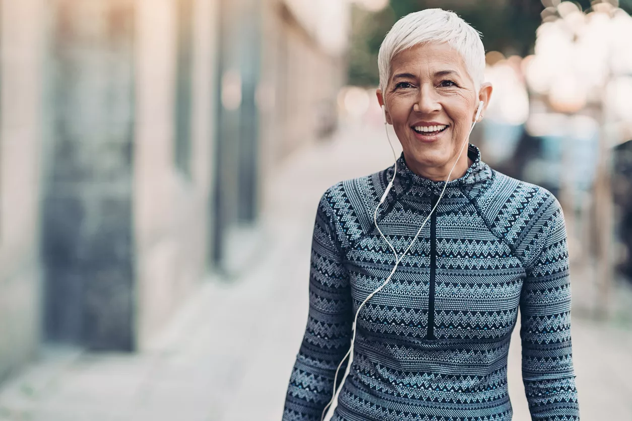 Τι θα αλλάξει στη ζωή σας εάν αντικαταστήσετε 1 ώρα τηλεόρασης την ημέρα με χόμπι – Πιο κερδισμένοι οι 50χρονοι