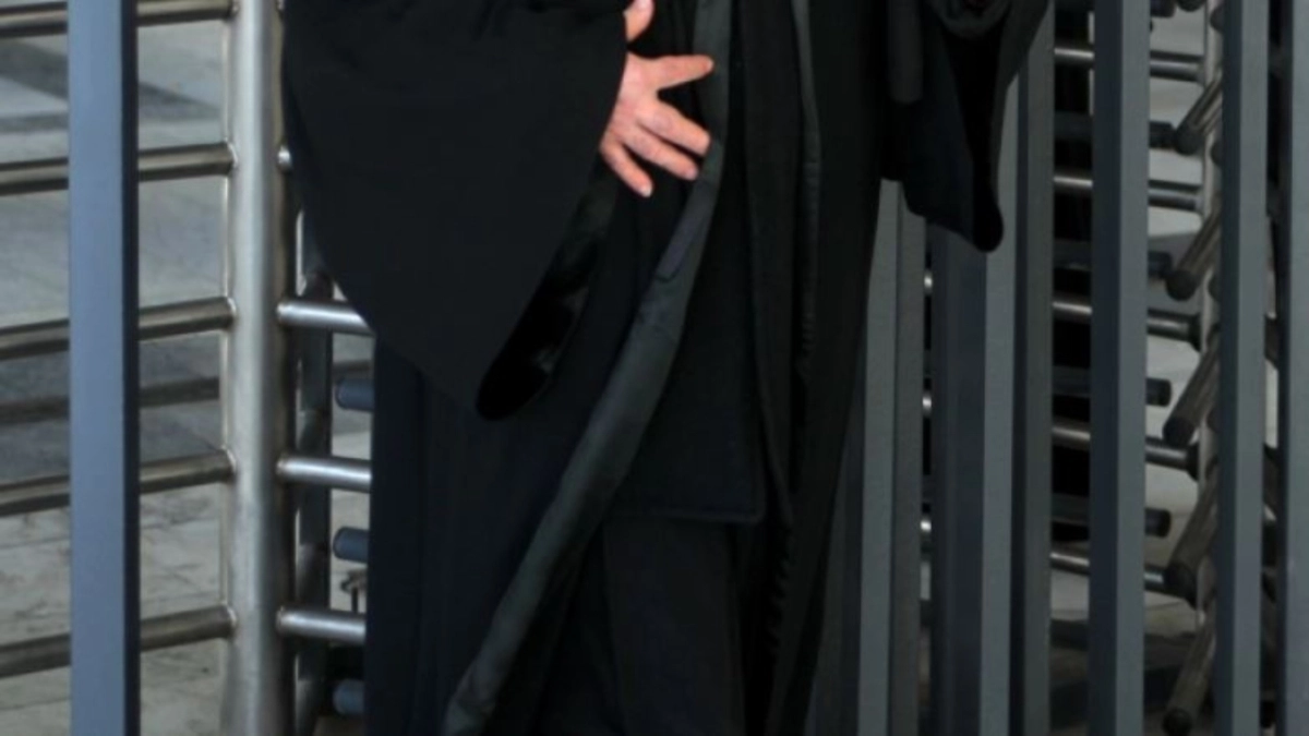 Προσοχή: Απάτη με άτομο που δηλώνει κληρικός – Δεν αναγνωρίζεται από την Εκκλησία, προειδοποιεί ο Αρχιεπίσκοπος