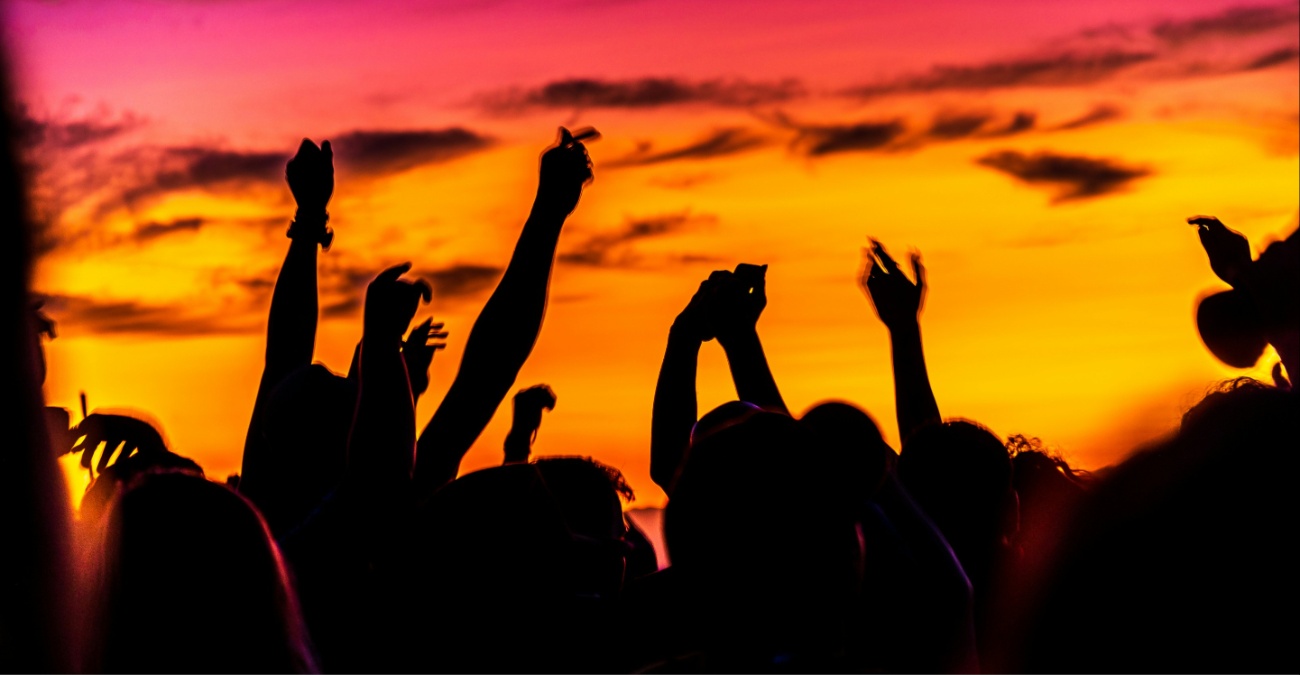 Waves, Beats & Cocktails: Το απόλυτο διήμερο beach party του καλοκαιριού έρχεται στη Λάρνακα