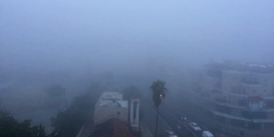 Πυκνή ομίχλη κάλυψε τη Λάρνακα - Προσοχή στον δρόμο - Δείτε βίντεο