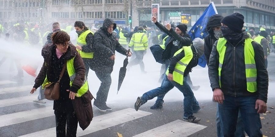 Γαλλία-κίτρινα γιλέκα: Συνολικά 139 άνθρωποι έχουν οδηγηθεί στη δικαιοσύνη
