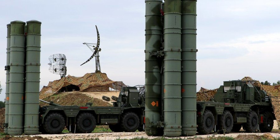 Συγκεντρώνουν δυνάμεις στα σύνορα με Λευκορωσία οι Ρώσοι - Στέλνουν πυραύλους S-300 και S-400 - Δείτε δορυφορικές φωτογραφίες