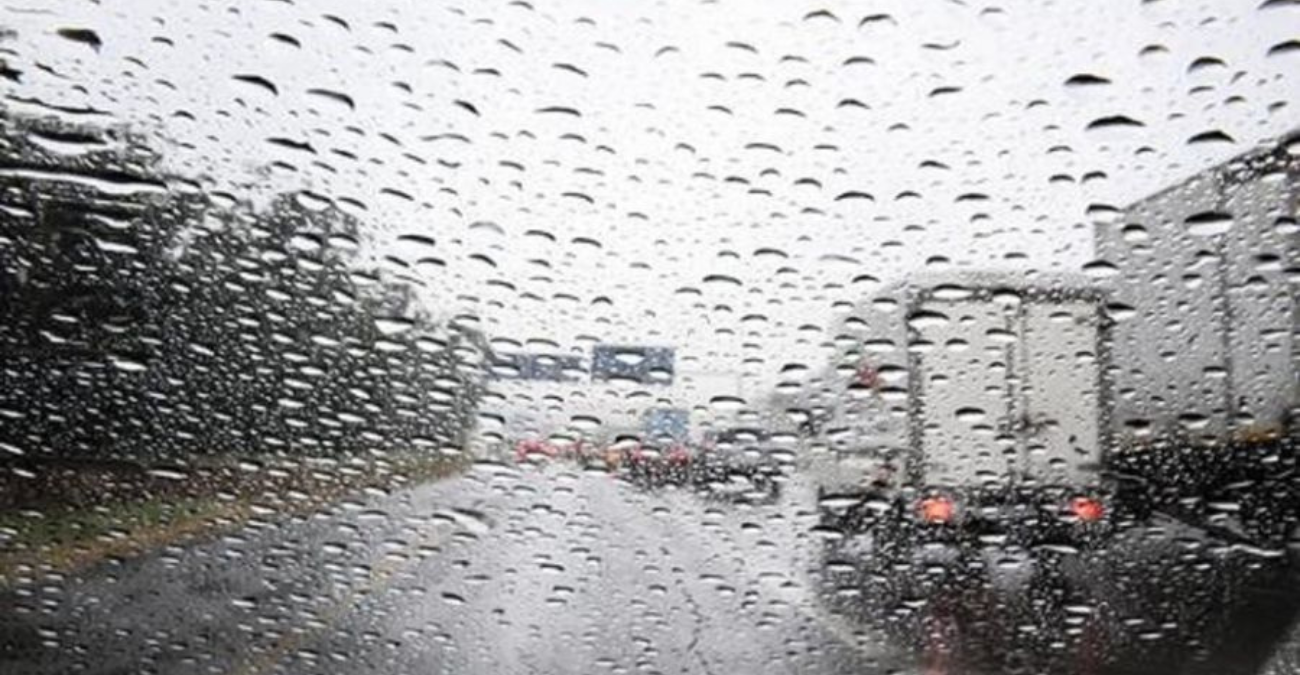 Οδηγοί προσοχή: Καταρρακτώδεις βροχές στον αυτοκινητόδρομο - Δείτε σε ποιο ύψος