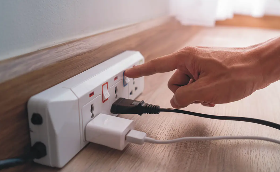 Ποιες συσκευές «τρώνε» περισσότερο ρεύμα στο σπίτι - Χρήσιμα tips για να μειώσεις την κατανάλωση