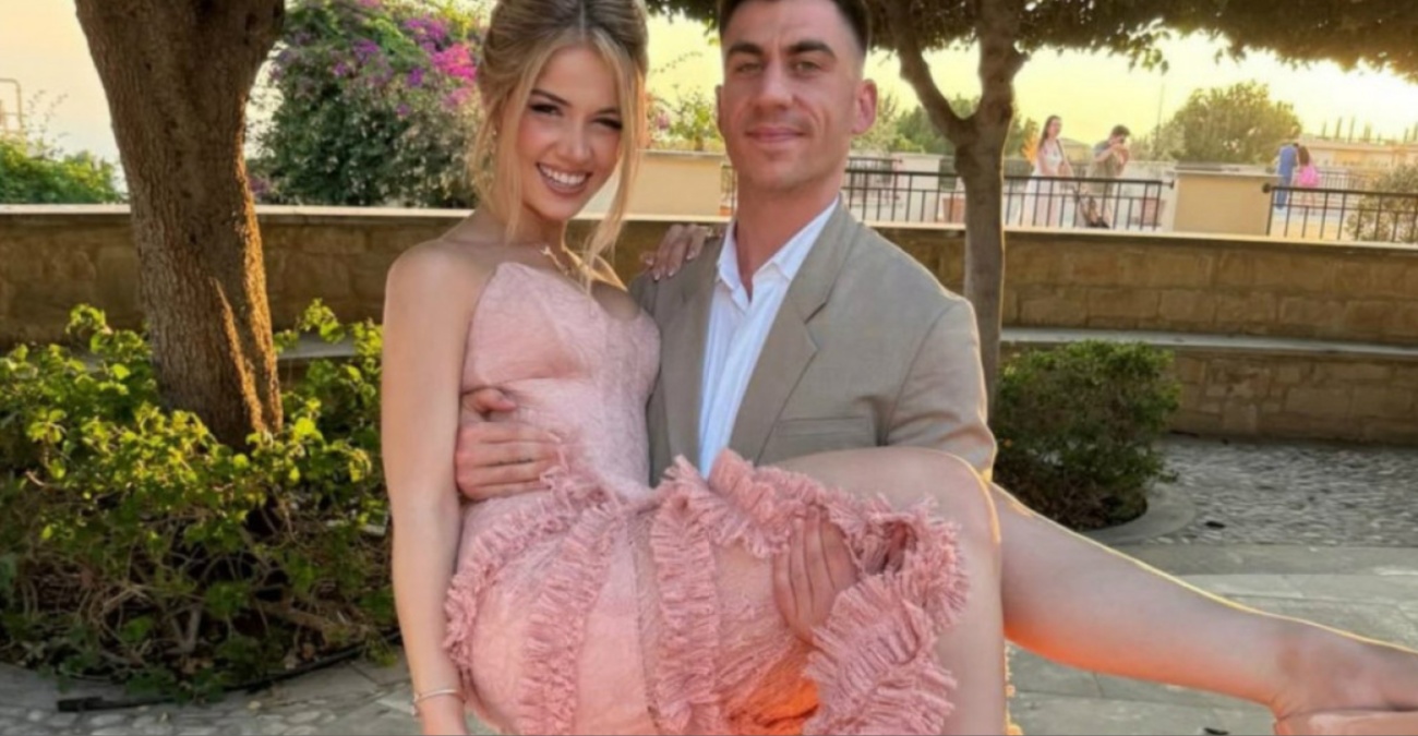 Φειδίας - Στυλιάνα: Κατά τη διάρκεια του γαμήλιου χορού τους έγιναν live painting - Βίντεο 