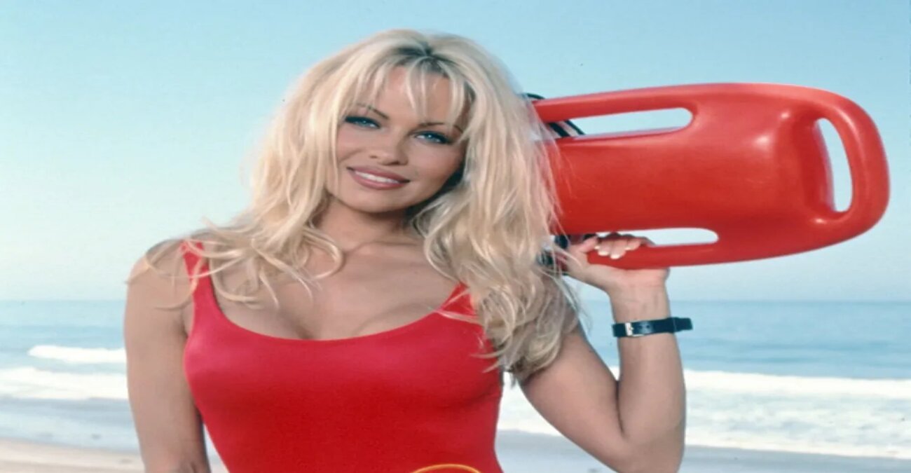 Πιο απελευθερωμένη από ποτέ η Pamela Anderson: Ποζάρει χωρίς ίχνος μακιγιάζ - Δείτε φωτογραφίες