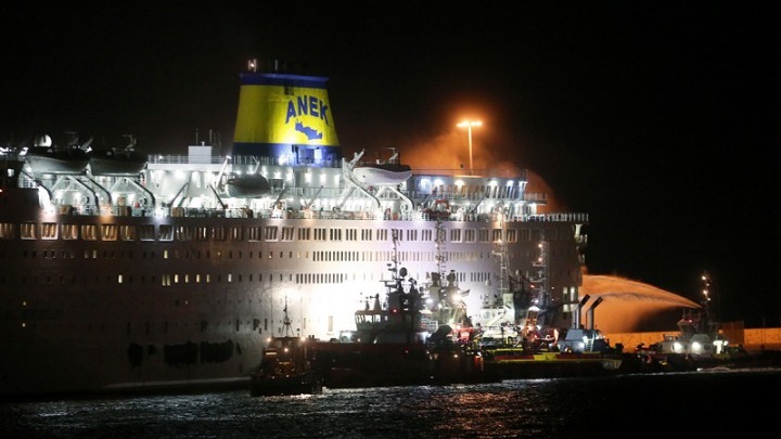 Φωτιά σε πλοίο με προορισμό τα Χανιά - Στιγμές αγωνίας για 875 επιβάτες