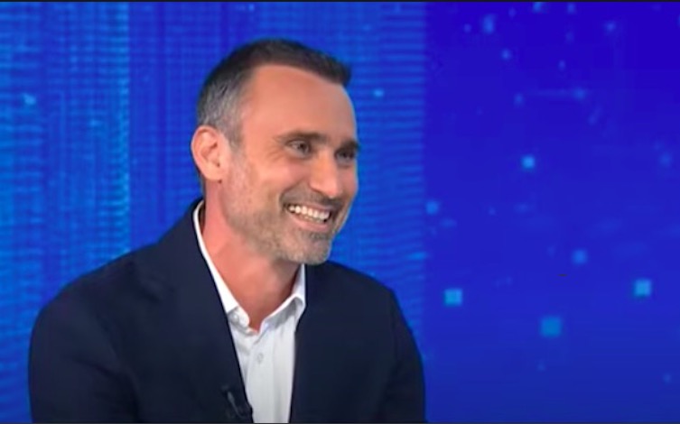 Γιώργος Καπουτζίδης σε Αλέξη Κούγια: “Τώρα είμαι άνεργος ομοφυλόφιλος. Είμαι ευτυχισμένος