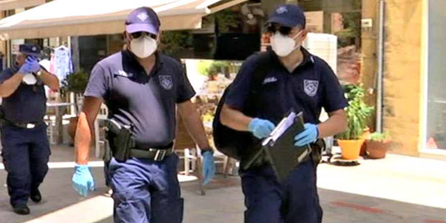 Πέταξαν τις μάσκες, βάζουν χέρι-πούγκα οι Κύπριοι - Έβρεξε εξώδικα από την Αστυνομία