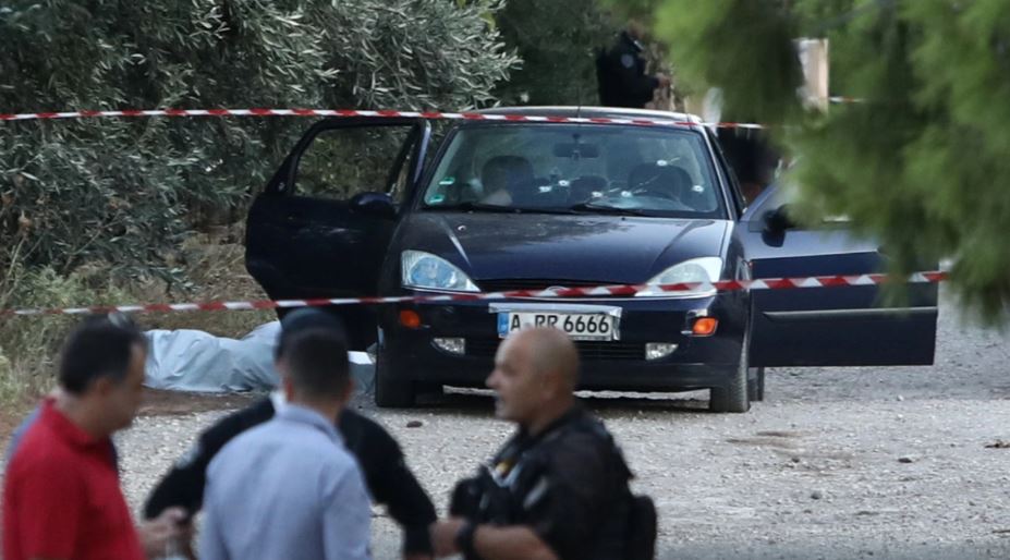 Φονικό στην Ελλάδα: Τους έστησαν ενέδρα θανάτου οι δράστες - Πλαστές οι πινακίδες του αυτοκινήτου των θυμάτων