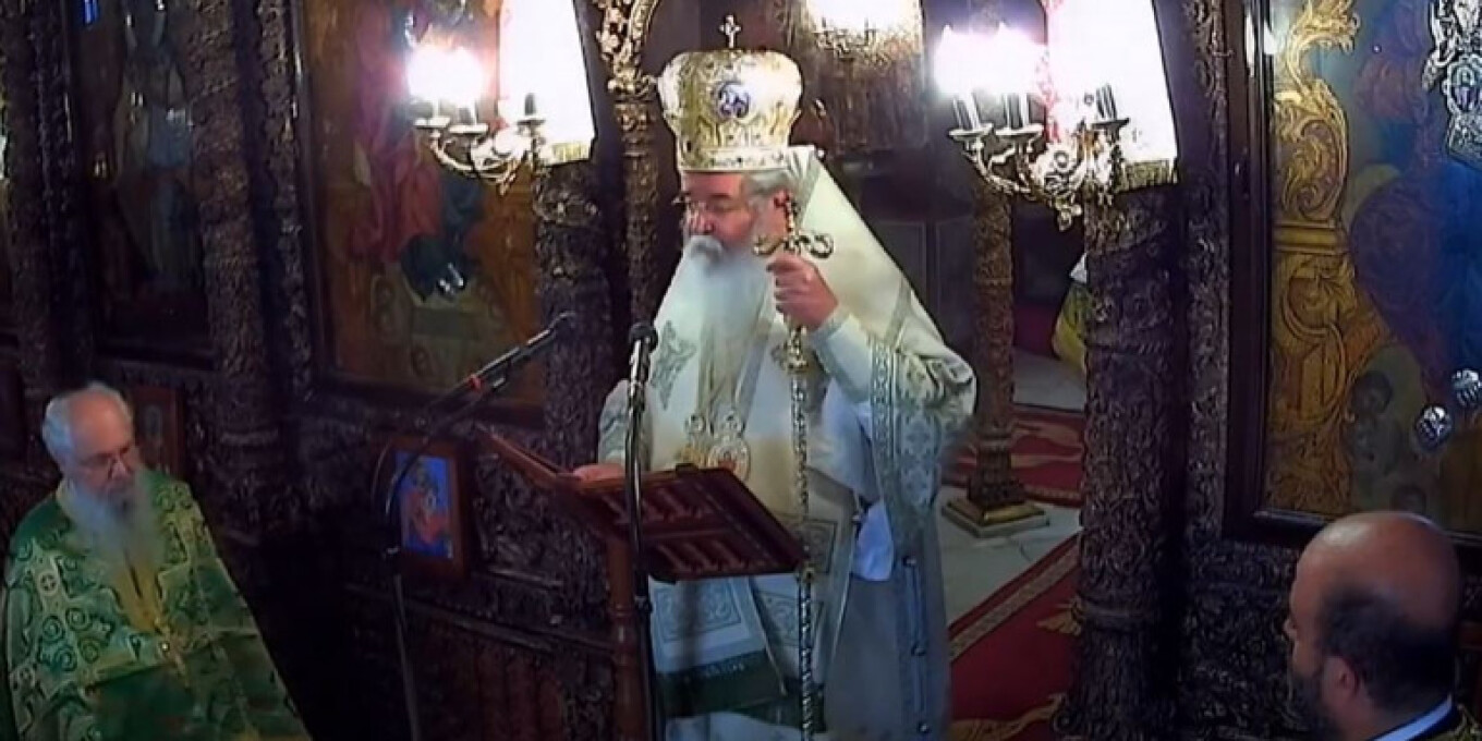 BINTEO - Κήρυγμα Μητροπολίτη: Όλοι κυκλοφορούν με ένα σκυλί πια, εκεί κατήντησε η Ελλάδα - Τι είπε για τα κορίτσια που «κυκλοφορούν ημίγυμνα»