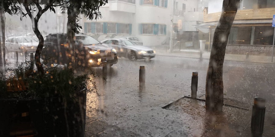 ΚΑΙΡΟΣ: Έρχονται βροχές, καταιγίδες και πτώση της θερμοκρασίας