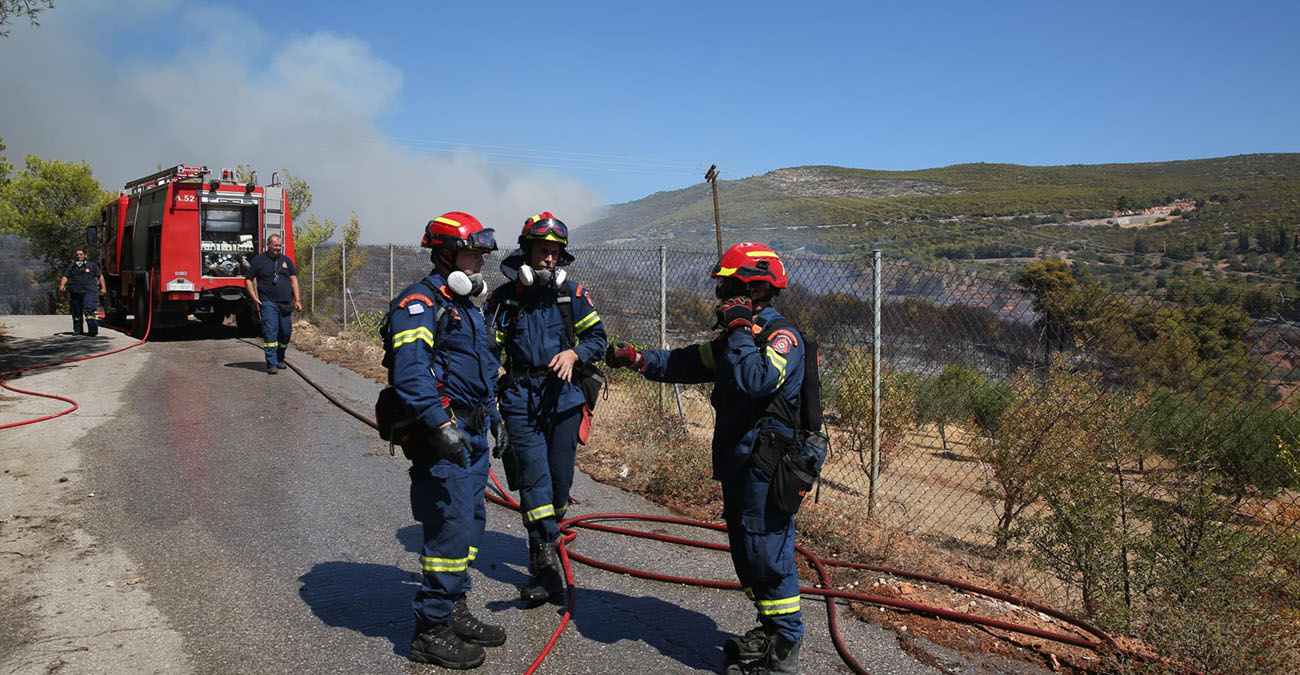 Στο συντονιστικό κέντρο του Ύψωνα οι δασοκομάντος από την Ελλάδα - Ενημερώνονται άμεσα 