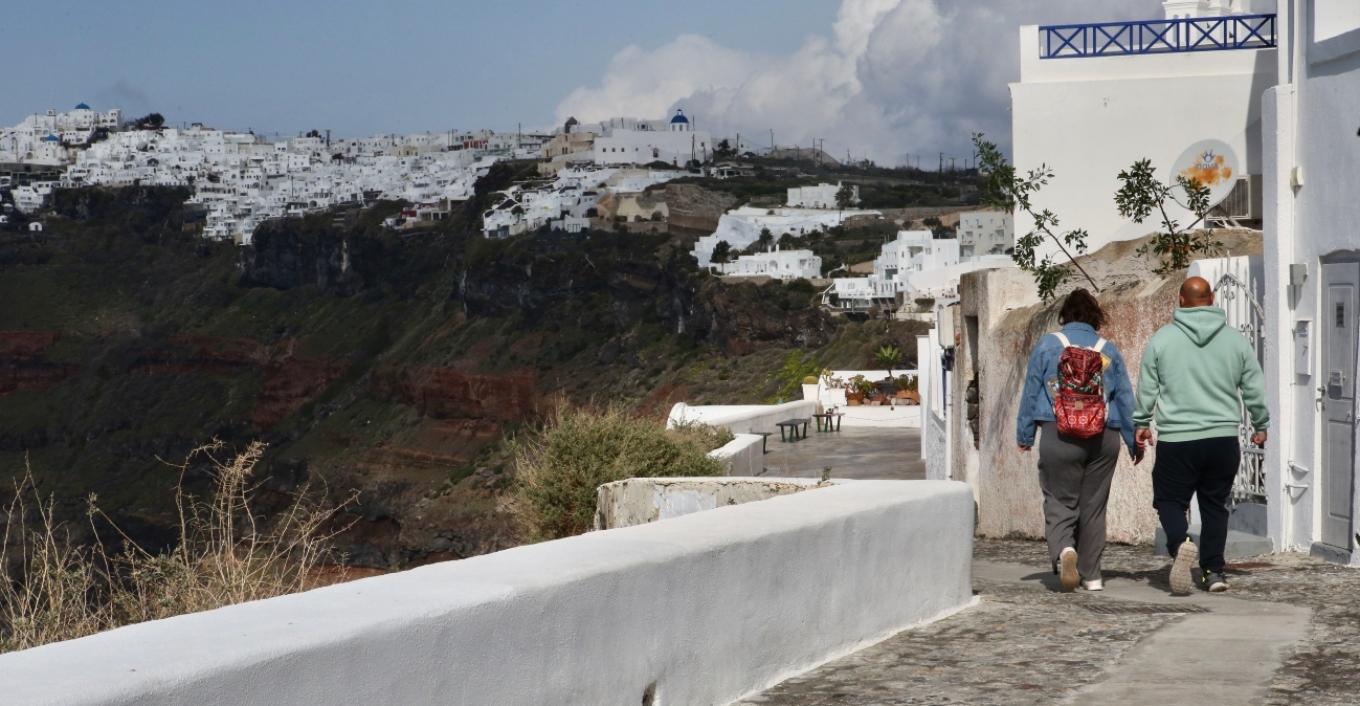 Ο Δήμος Θήρας κηρύχθηκε σε κατάσταση έκτακτης ανάγκης