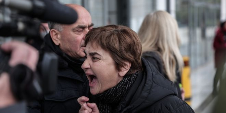 Οργή της μητέρας της Ελένης Τοπαλούδη για τη νέα διακοπή της δίκης