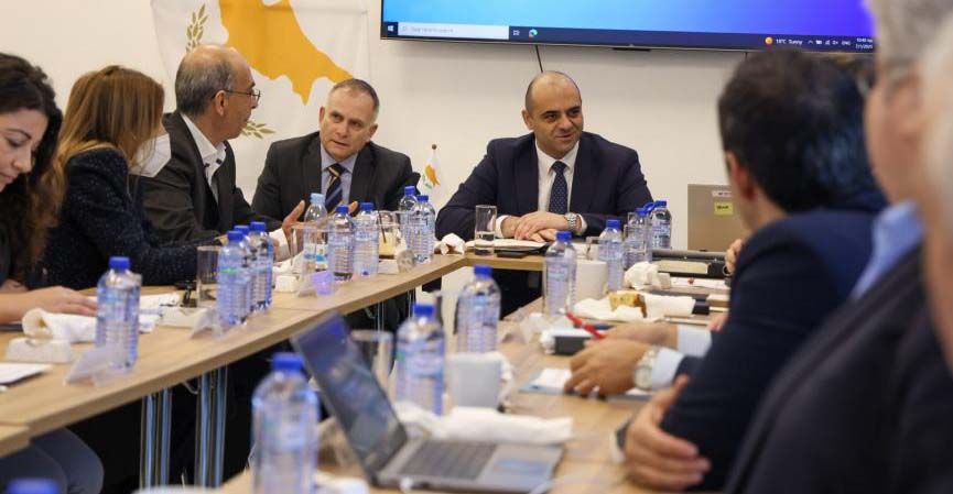 ΑΤΑ: Χωριστές συσκέψεις εργοδοτών-συντεχνιών - Καμία πρόσκληση από το Υπουργείο 