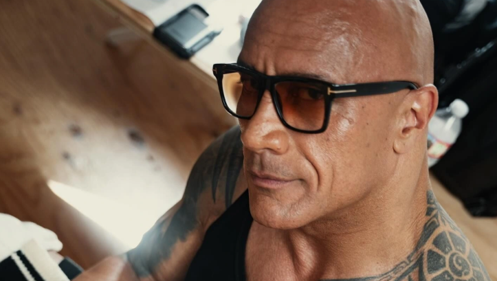 The Rock: H μεγάλη αλλαγή στην εικόνα του που άφησε τους φανς να αναρωτιούνται «γιατί» - Δείτε φωτογραφίες